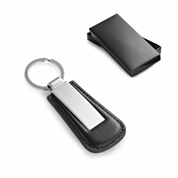 CHAVEIRO DE METAL COM COURO KS 93171